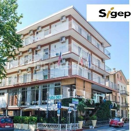 Hotel Nova Dhely Rimini Exteriér fotografie