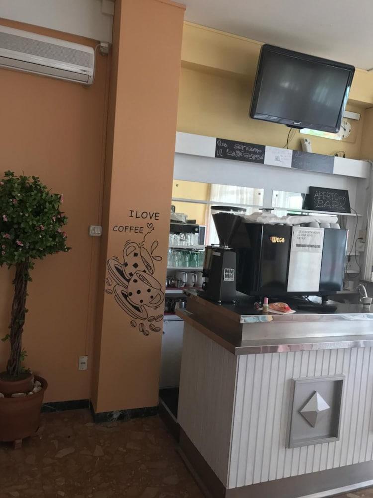 Hotel Nova Dhely Rimini Exteriér fotografie