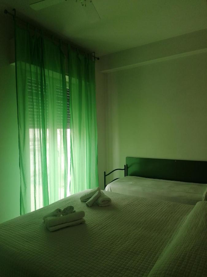 Hotel Nova Dhely Rimini Exteriér fotografie