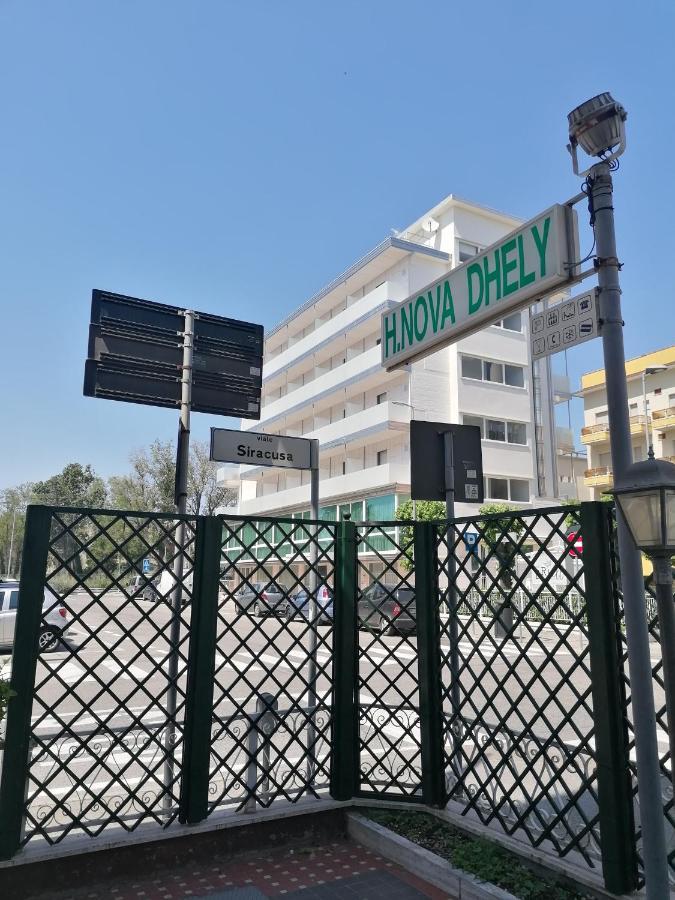 Hotel Nova Dhely Rimini Exteriér fotografie