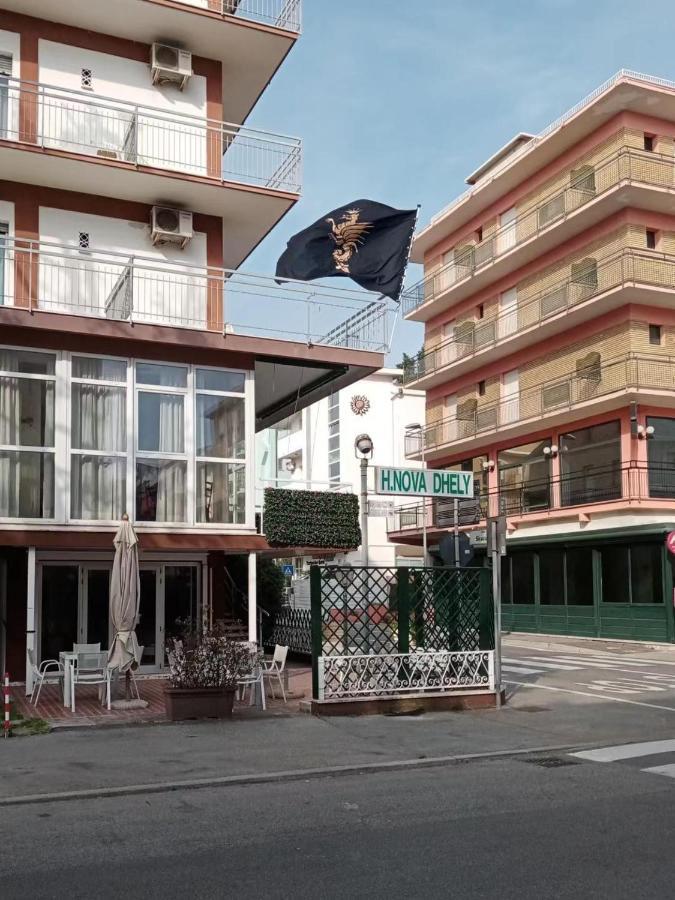 Hotel Nova Dhely Rimini Exteriér fotografie