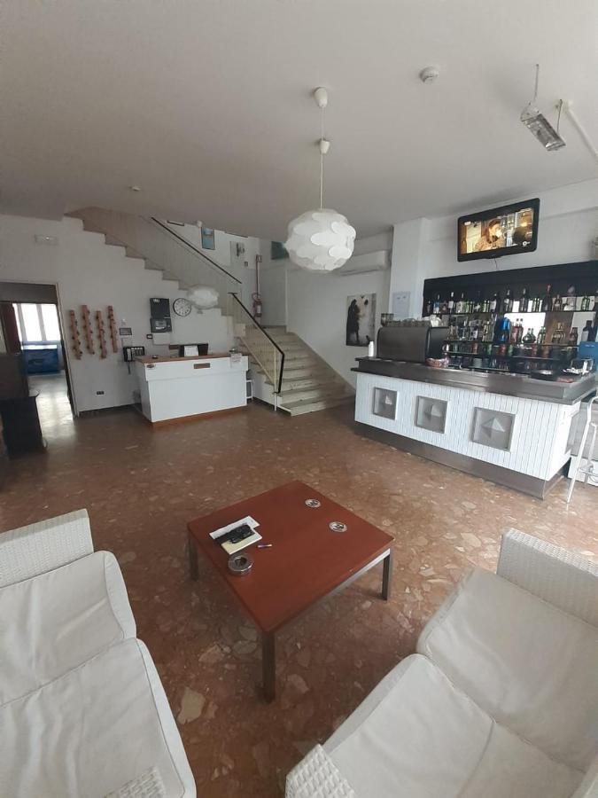 Hotel Nova Dhely Rimini Exteriér fotografie