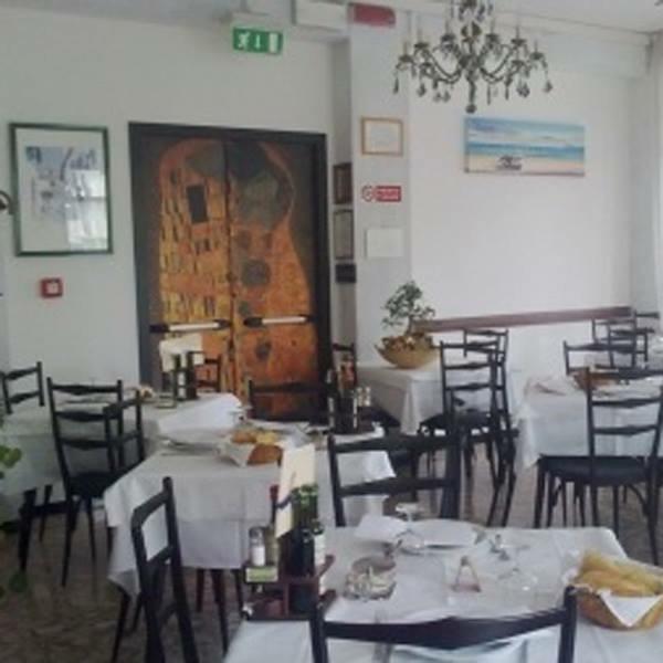 Hotel Nova Dhely Rimini Exteriér fotografie